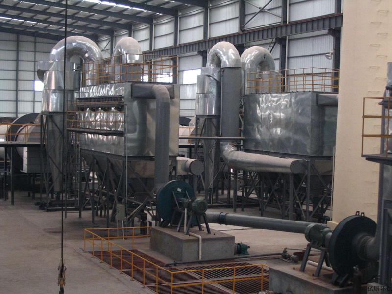 2007年在宜章弘源化工有限责任公司制作的DMC-300脉冲袋式除尘器，应用于回转烘干窑高温烟气的除尘治理。.jpg